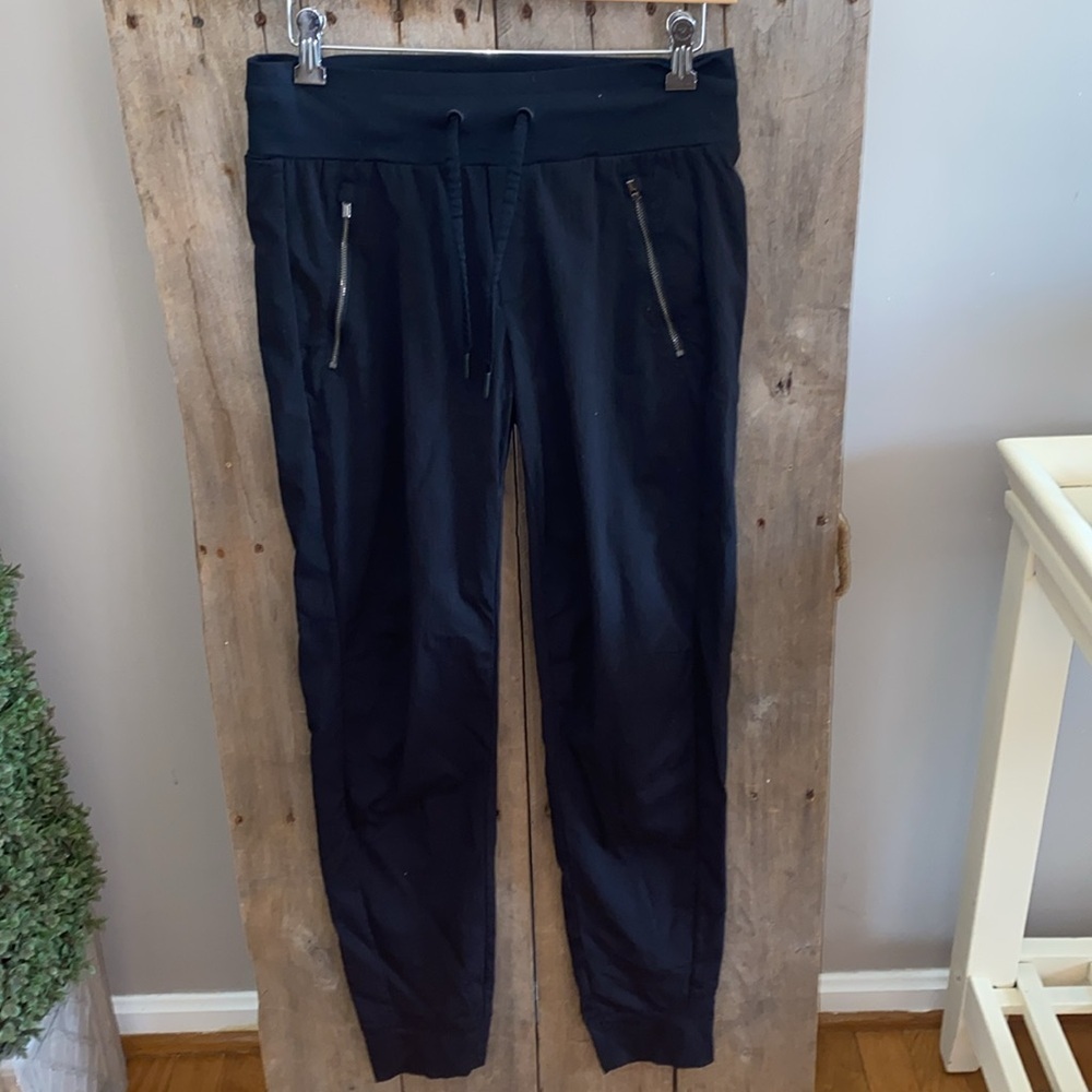 Athleta Trekkie North High Rise Jogger 2A (KK13404) - Picture 5 of 5